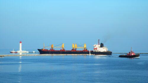 HPP-uusille-vesille-container-ship